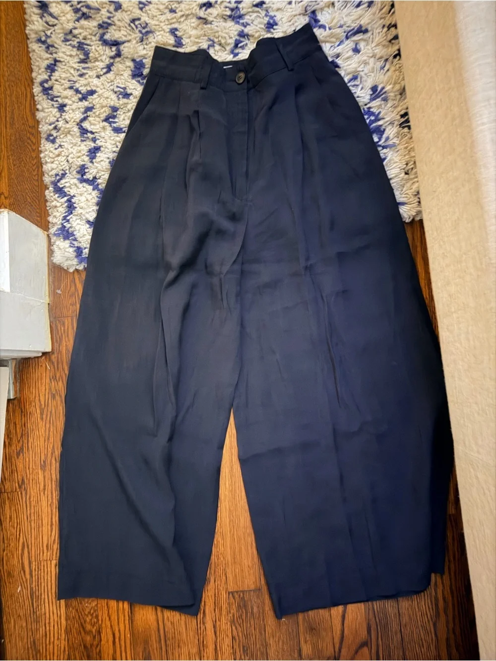 NWOT Zara Women’s Black High-Waisted Pleated Barrel Leg Trousers Size S